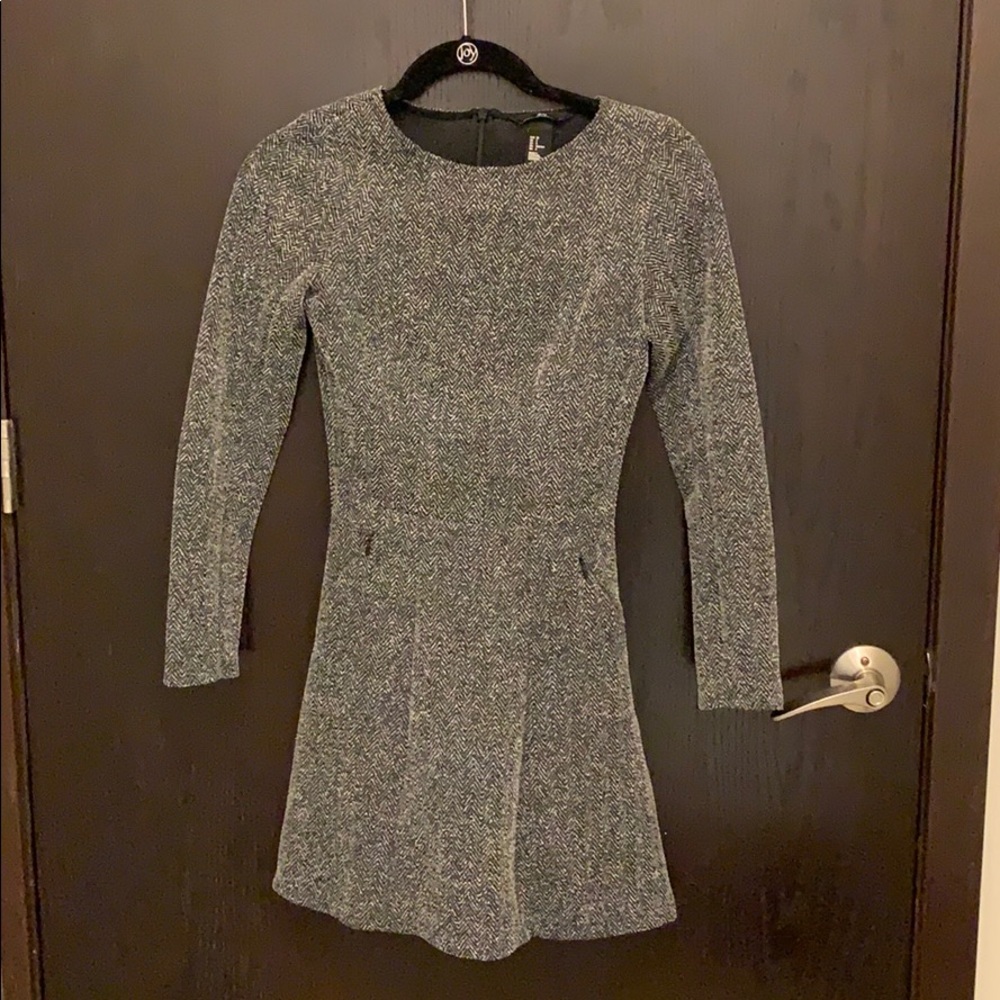 Black & White Chevron H&M Dress w/ Pockets
